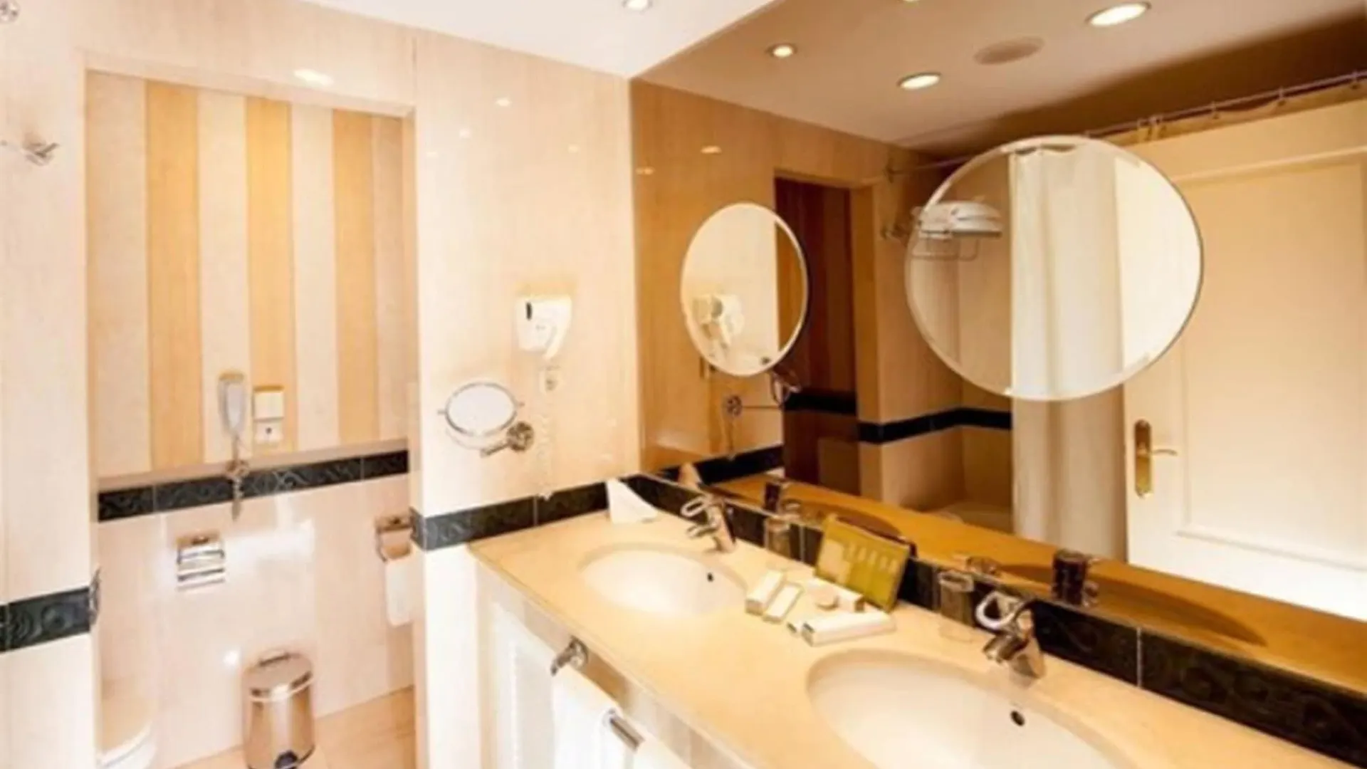 Apartamentos Guadalpin Boutique Marbella