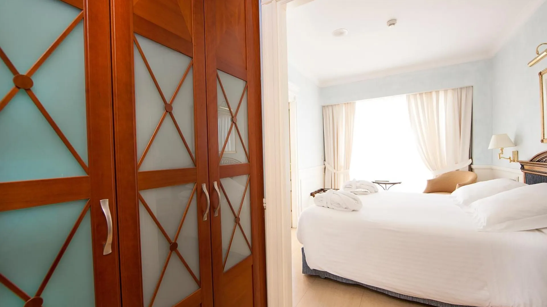 Apartamentos Guadalpin Boutique Marbella 0*,  Espanha