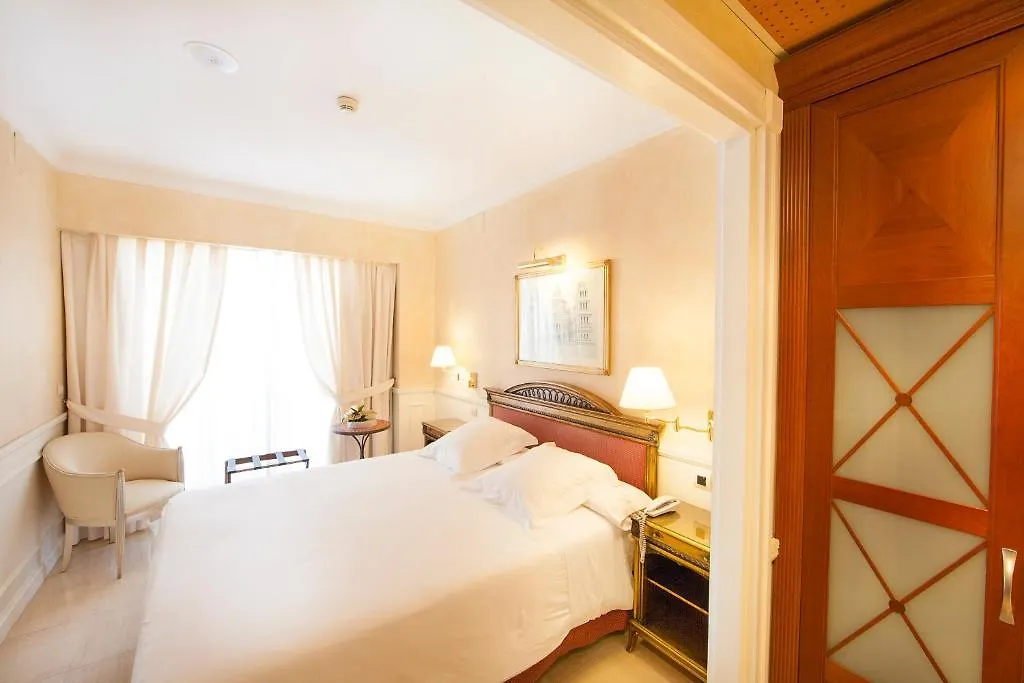 Apartamentos Guadalpin Boutique Marbella 0*,